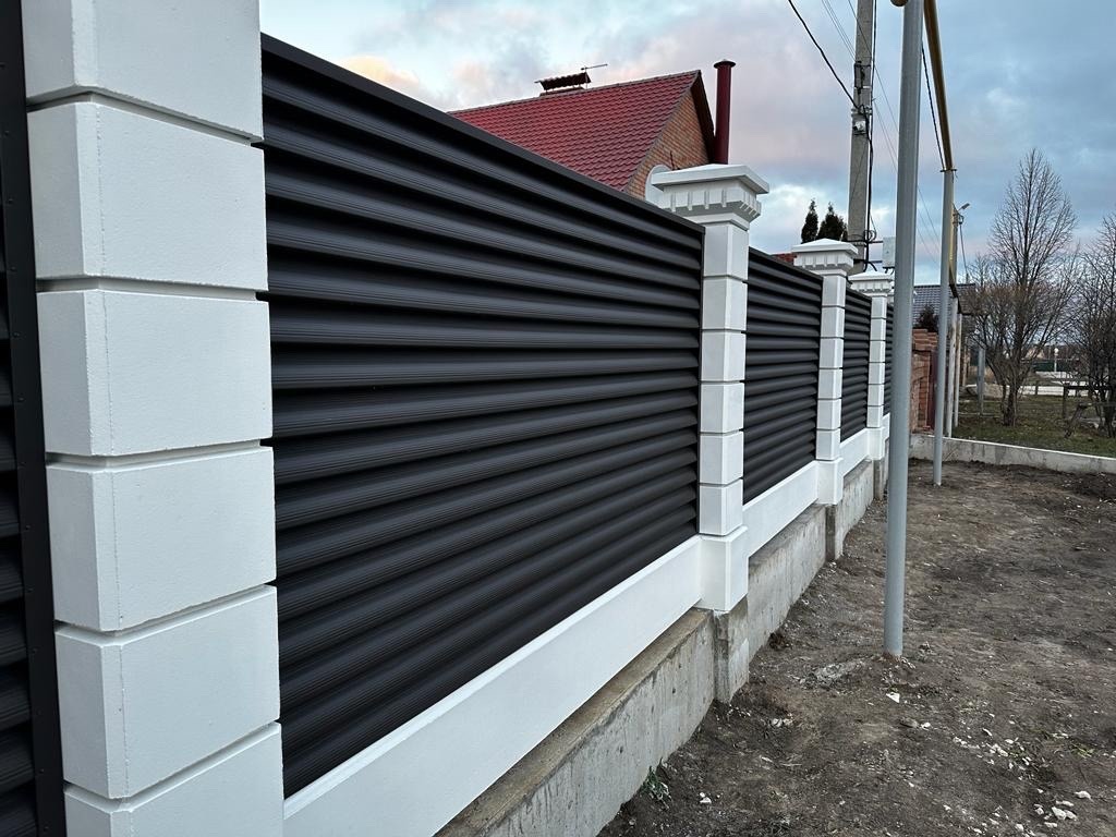 Забор из ламелей Еврожалюзи 35м RAL8019/8019 Темный Шоколад двусторонний MATTE в Ульяновске