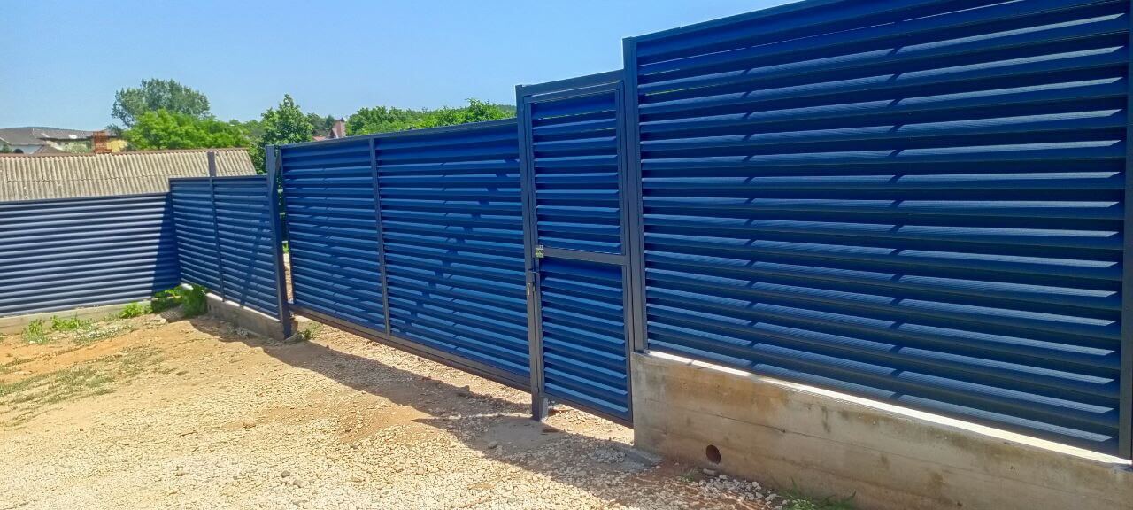 Забор-жалюзи из ламелей Еврожалюзи 53м RAL7024 Серый Графит МАТТЕ фото 15 в Ульяновске