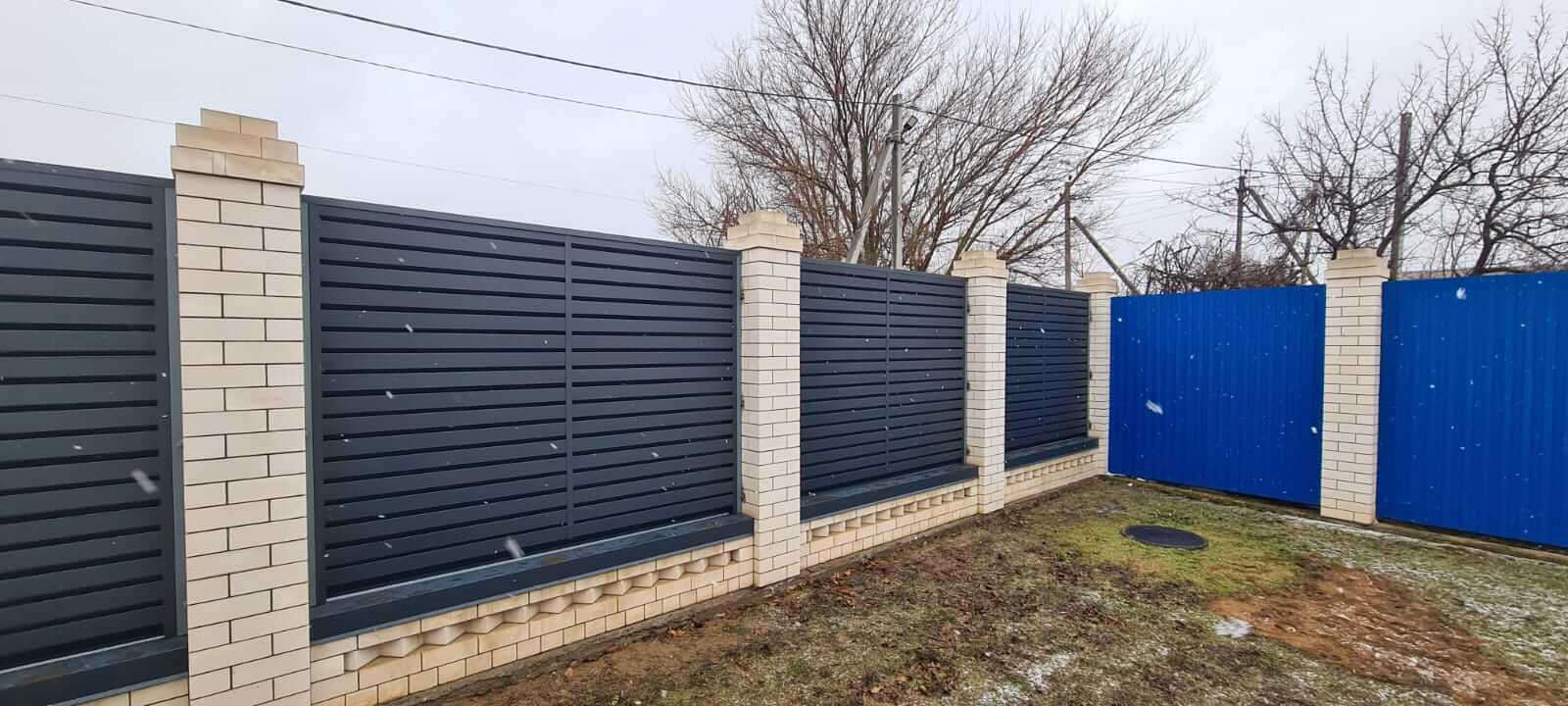 Забор-жалюзи из ламелей Хай-Тек 23м RAL7024/7024 Серый Графит двусторонний МАТТЕ фото 6 в Ульяновске