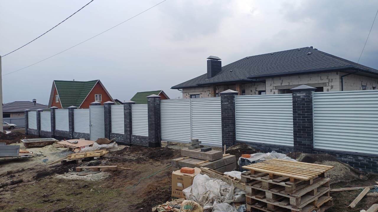 Забор-жалюзи из ламелей ЭКО-Z 94м RAL9003/9003 Белый двусторонний фото 2 в Ульяновске