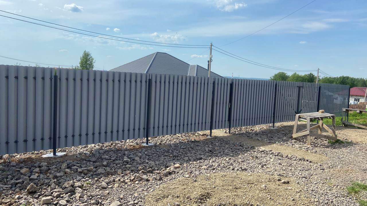 Забор из евроштакетника 16м RAL7024 Серый Графит фото 2 в Ульяновске
