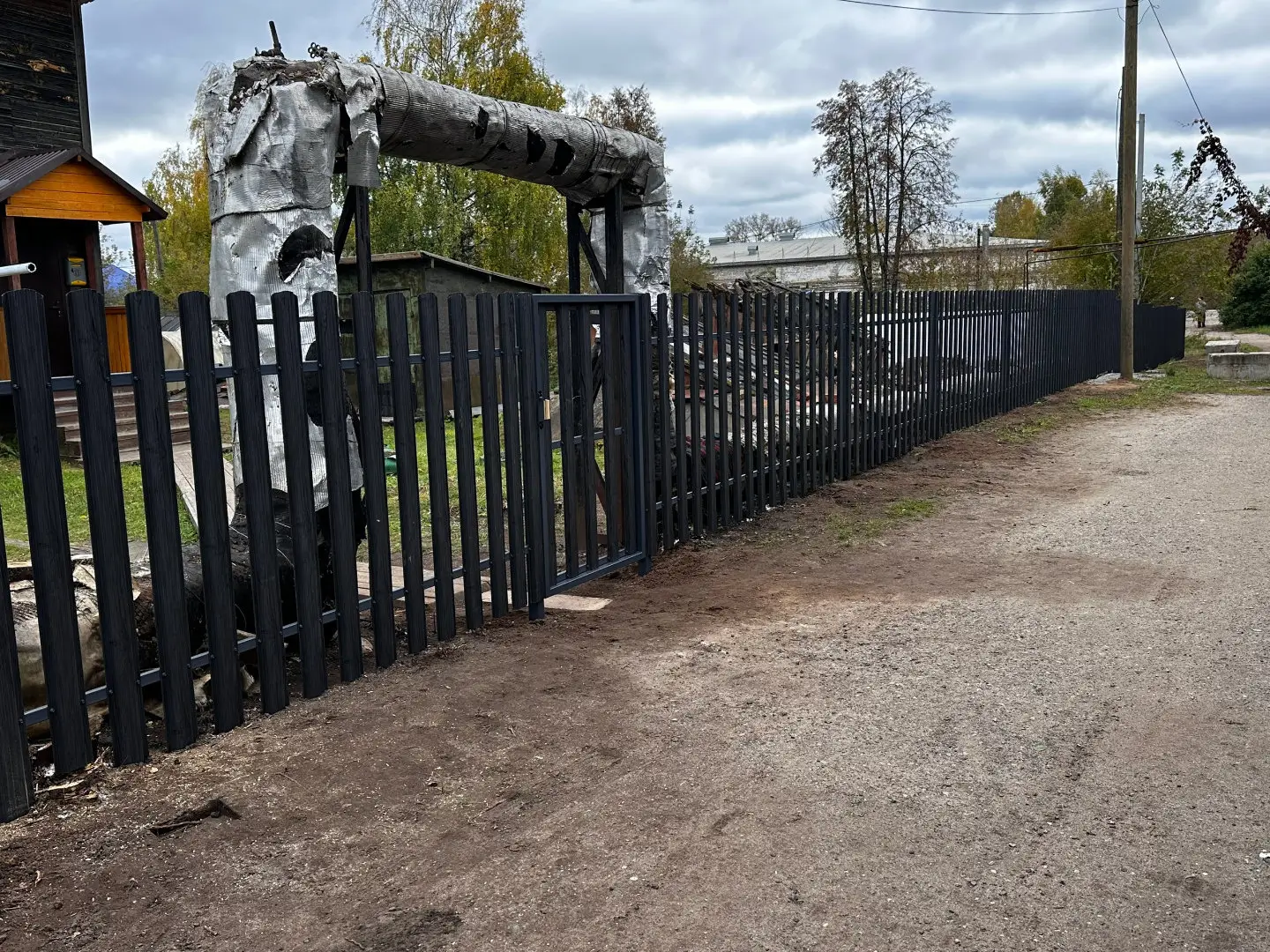 Забор из евроштакетника 63м Черное Дерево 3D Принтек фото 5 в Ульяновске