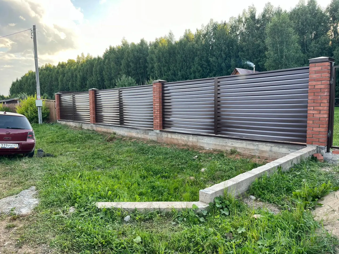 Забор-жалюзи из ламелей Хай-Тек 26м RAL8017/8017 Шоколад двусторонний в Ульяновске