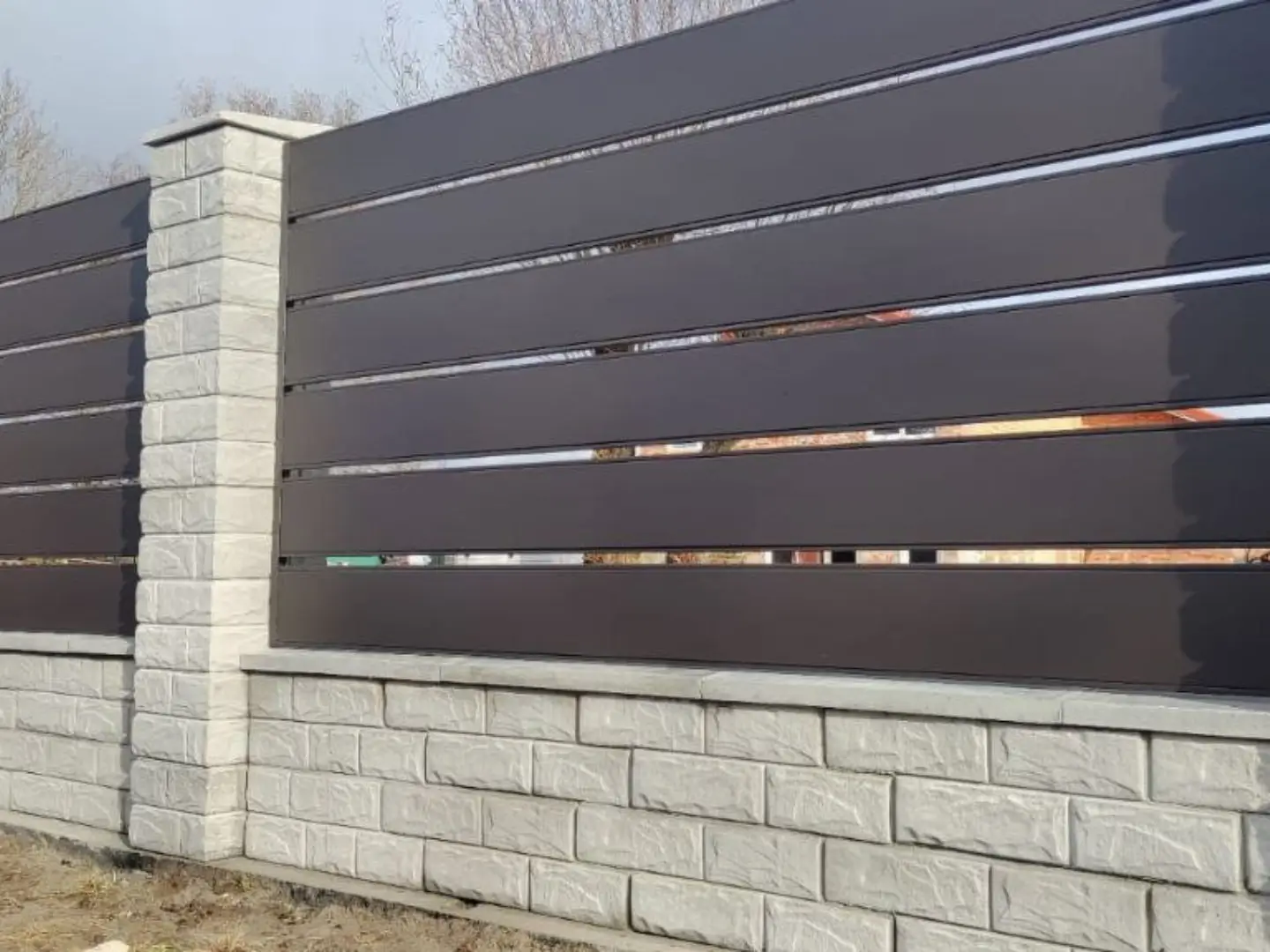 Забор-ранчо из металлопланкена 32м RAL8019 Темный Шоколад МАТТЕ фото 3 в Ульяновске